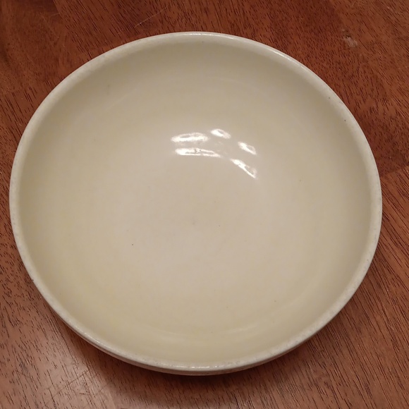 Vintage Halls Kitchenware large bowl made in the USA - Picture 5 of 5